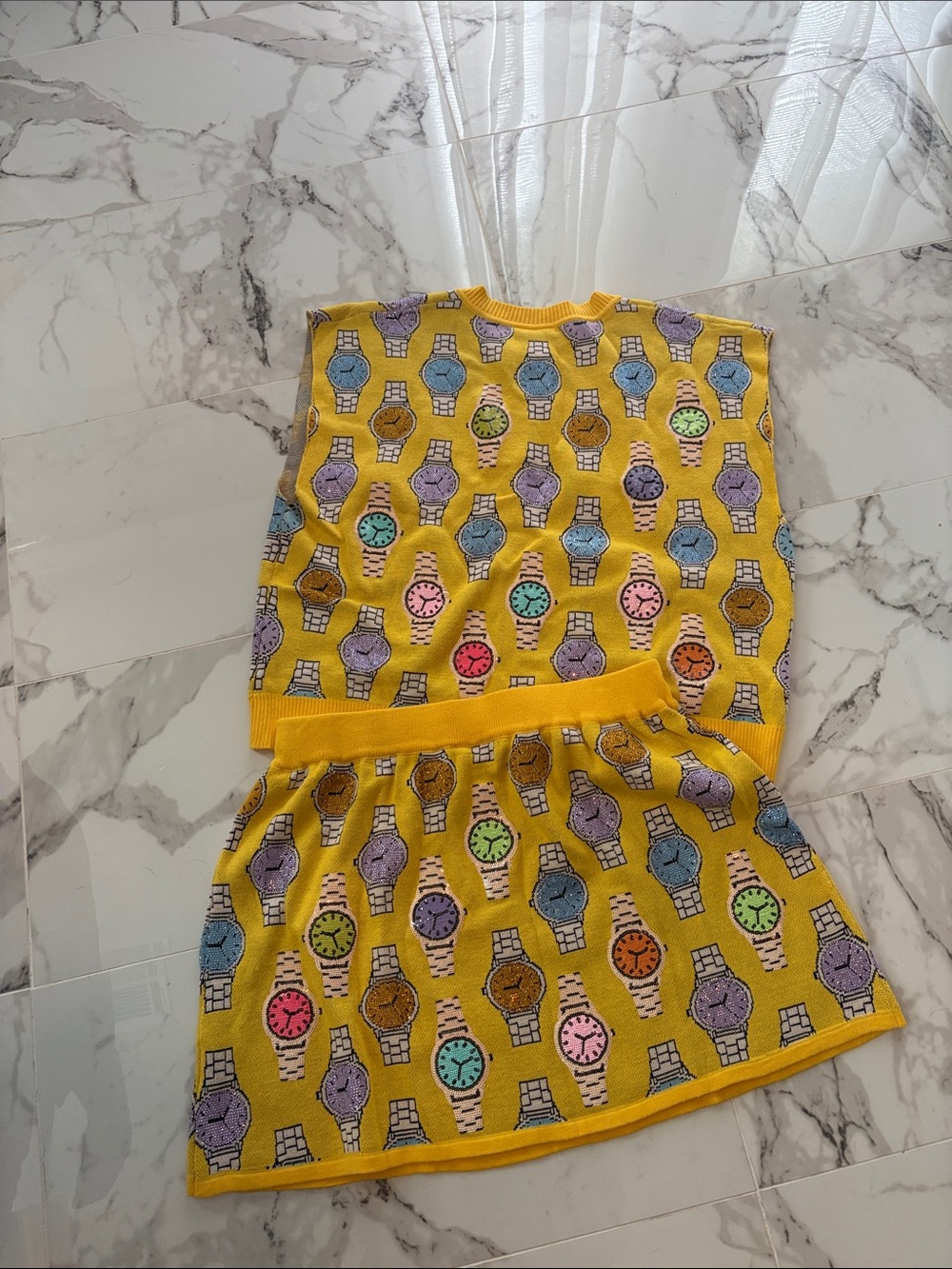 Yellow Knit Top & Skirt Set with Multicolor Watch Motif - Picture 4 of 4